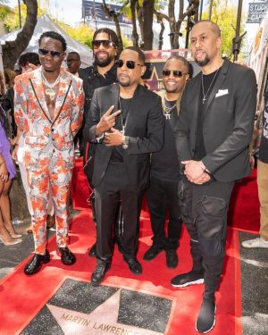 Martin Lawrence Instagram - I am absolutely blessed and honored to have received my star on the Hollywood Walk of Fame. Thank you to my wonderful friends, family and team for all of the years of endless love and support. To my fans, without you, I wouldn’t be here. Much love and God bless 🙏🏾 #blessed #hollywoodwalkoffame ⭐️
📸 @evoake