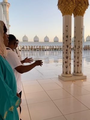 Martin Lawrence Instagram - Abu Dhabi was incredible and I had a great trip! What a memorable experience 🙌🏾🇦🇪 Thanks @salgeziry 🙏🏾 Can’t wait to come back #AbuDhabi #NBAInAbuDhabi
@abudhabievents #inAbuDhabi @visitabudhabi #Yasisland
@Yasislandr