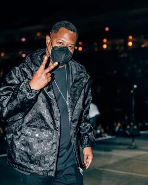 Martin Lawrence Instagram - Thankful for the abundance of love, family, friends and blessings all around me 🙏🏾 Hope y’all have a safe and happy thanksgiving! #teammartymar #thanksgiving #blessed 📸 @imandrewjackson @runteldatentertainment