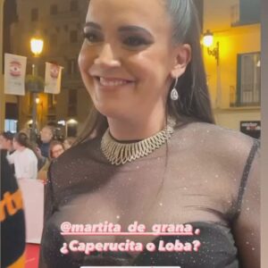 Martita de Graná Instagram - Nunca me había sentido tan espectacularmente bella.

Presentamos “De Caperucita a Loba” 🎥en el @festivalmalaga y fué un exitazo!!!!Enhorabuena @martagondevega de nuevo. 5 de abril en cines.🎬🎬

Maquillaje y peluquería @miguelbling 

@yslbeauty #makeup 
@lorealpro #hairstyle

Estilismo @whatfashionistameans
Vestido @josueselfa

Fotografía: @carlosvillarejo