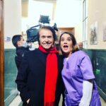 Martita de Graná Instagram - Feliz Navidad a tod@s!❤ Aquí en la grabación de la gala de noche buena con el gran @raphaelartista. Todo un honor! Para los que preguntáis por supuesto, esto se grabó hace tiempo llevando todas las medidas de seguridad necesarias, como para cualquier grabación. Gracias Rtve