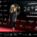 Martita de Graná Instagram - Labio tembloroso intentando posar, pero siempre feliz.🥰 Presentación del @festivalmalaga La tercera foto la mejor.✌✌