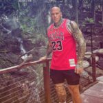 Martyn Ford Instagram - Lovely that this place has a drop off zone for the parents, I managed to wonder around in peace and tranquility ❤️🇦🇺😂🐨 …. What a lovely day. #australia #parents #dropoff