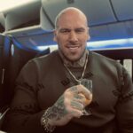 Martyn Ford Instagram - America 🇺🇸 to England 🏴󠁧󠁢󠁥󠁮󠁧󠁿 …. Here we come … onwards, and upwards. 🌏🌍🌎 …. #flight #travel #world