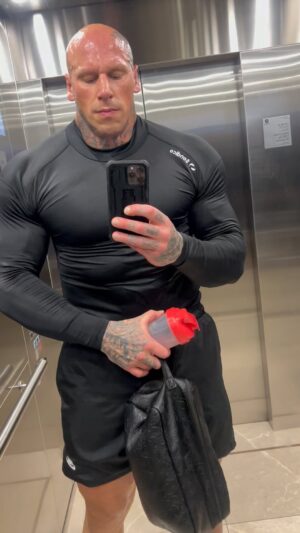Martyn Ford Instagram - Love what you do, and you will never search for motivation …. Motivation comes from being happy, being  forward thinking and ambitious …. Have an incredible day people #australia #mk2 #happy