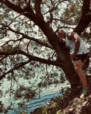 Martyn Ford Instagram - A little bit of my today ….. absolutely gorgeous day, a day of gratitude, a day of reflection and a day of happiness …. Have an incredible weekend people 🇦🇺❤️#australia #walk #life #grateful