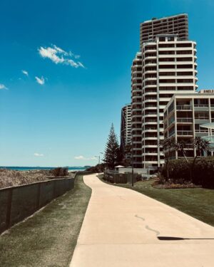 Martyn Ford Instagram - A little bit of my today ….. absolutely gorgeous day, a day of gratitude, a day of reflection and a day of happiness …. Have an incredible weekend people 🇦🇺❤️#australia #walk #life #grateful