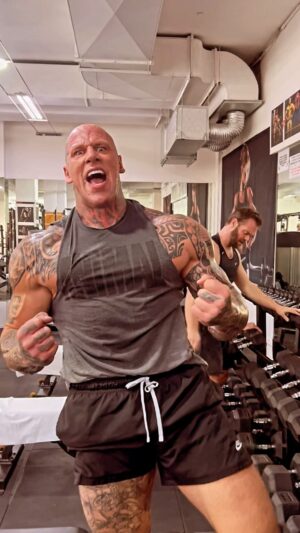 Martyn Ford Instagram - Time to get me, back ..… 

I’ve NEVER been so hungry, so ready, so FOCUSED … each day, I take a step closer to being the person I want to be, it’s a long journey, it takes self observation and accountability, an acceptance that your not perfect, BUT what is life, if we don’t have a PURPOSE, a REASON, a GOAL …. Just because not everyone will understand you, doesn’t mean your wrong, it just means your different, but you are YOU … and as long as you can look in the mirror, and say I AM DOING EVERYTHING I CAN, to be the best version of me, then you can be proud and keep pushing forwards !!! 

Today’s session was a monster one, fuelled by @animalpak 

Animal Aminos 
Animal greens 
Animal Omega 
Animal Pak 

Are my go to products, religiously … and I’ve never felt so good #animalpak #fitness #health #work #life #balance #mindset