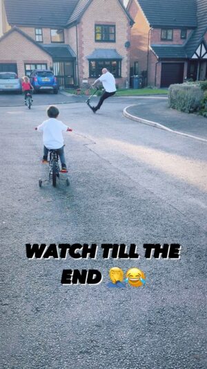 Martyn Ford Instagram - The first and LAST time I am allowed on my kids toys 😂 …. Luckily no breaks 😂😂#ouch #kids #hurtbum

Thanks for the gift @cindyleewinter 👊🤦‍♂️😂