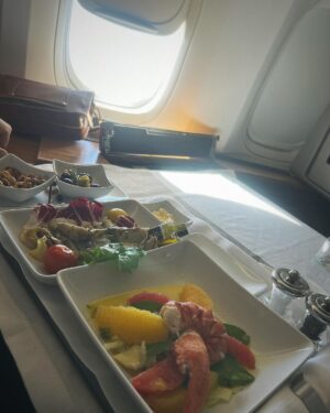 Martyn Ford Instagram - A lovely flight to New York, quick stop off …. Then straight to Ohio … have a lovely day 🌍❤️#travel