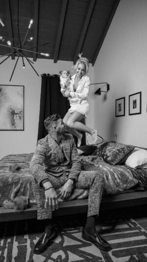 Mary Fitzgerald Instagram - Our new favorite weekend fun is challenges 🤣 

This one didn’t go as planned 💕

#couplegoals #challenges #maryandromain