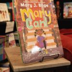Mary J. Blige Instagram - Had a great time at @thelitbar on yesterday reading to the kids. I signed extra books. So head over there to grab a copy.