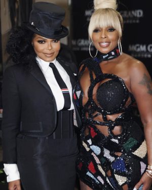 Mary J. Blige Instagram - Thank you @janetjackson !!!! #BBMA #iconaward