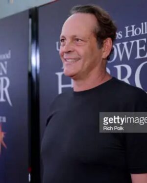 Mason Thames Instagram - INCREDIBLE to see @theblackphonemovie @blumhouse haunted house at @horrornights 💯💯Go see it!! Thank you again @horrornights @universalpictures @blumhouse for this fun night! @scottderrickson @massawyrm @itsjasonblum @official_miguelcazarezmora @bakingjason check out @theblackphonemovie at #hhn2022 and the tour I did with @bdisgusting can’t wait to go back!