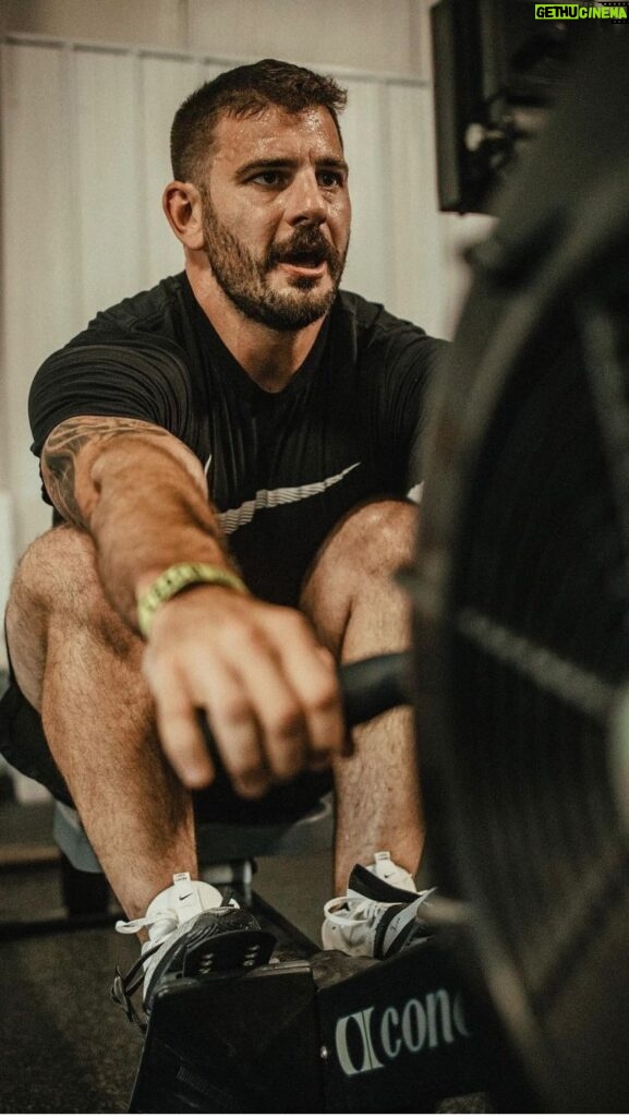 Mat Fraser Instagram - THAT SCREEN DOESN’T LIE. Rowing was a HUGE component of @mathewfras’ training and success. Back in 2014, he wasn’t very good on the erg. But, he dug in, paid attention to the data and hammered it into a strength — a true example of hard work paying off (HWPO) 😤 For more, check out the rest of this convo with @concept2inc on our YouTube channel (link in bio). - #hwpo #hwpotraining