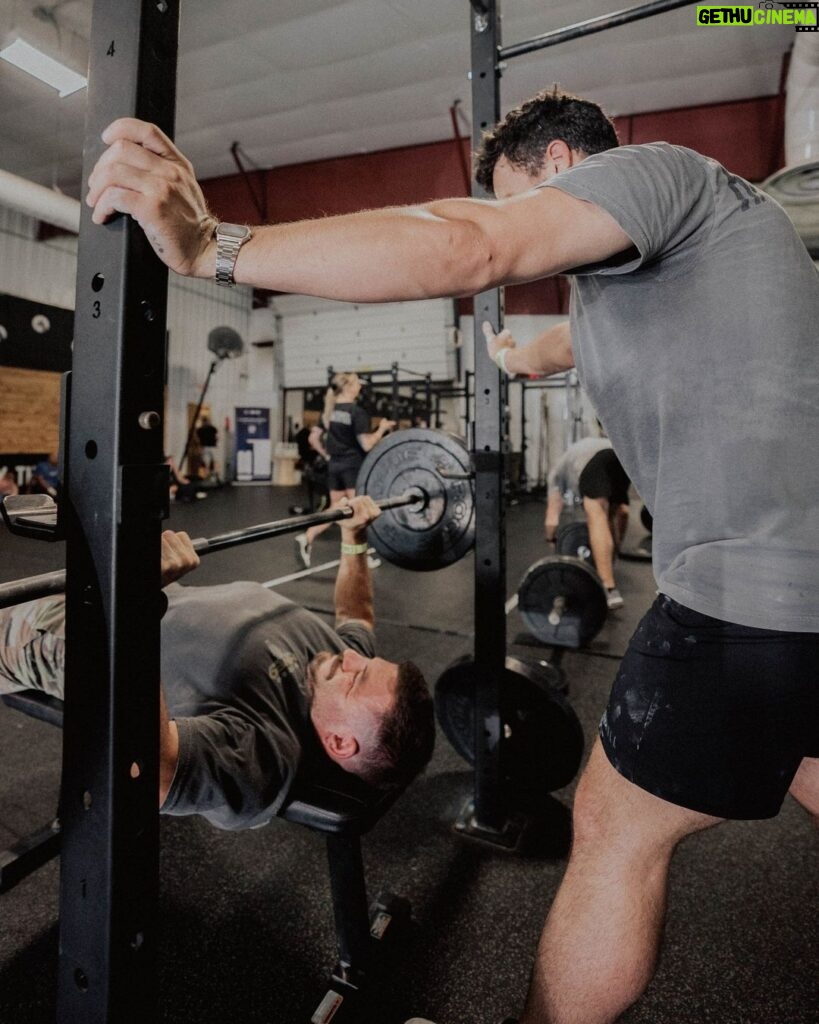 Mat Fraser Instagram - If you’re trying to squeeze a quick workout in, what’s your go-to exercise? If @jakemarconi is there with the spot, I’m going bench every time. #HWPO