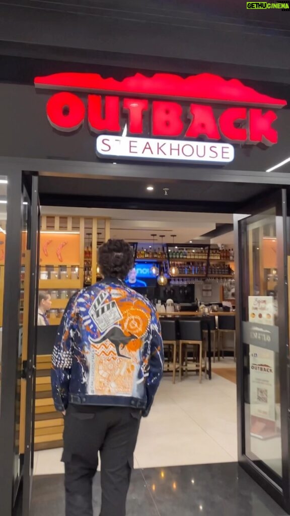 Matheus Lustosa Instagram - dia de passar na segunda casinha 🤩🤩 #challengeoutback @outbackbrasil São Paulo, Brazil