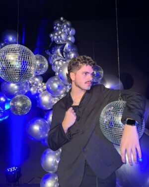 Matheus Lustosa Instagram - mais uma pq esse look tava perfeito!
@ellus @ellusjk