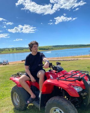 Matheus Lustosa Instagram - feliz natal 🤩