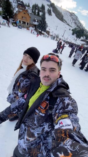Matheus Lustosa Instagram - dia incrível aqui em Bariloche com a @travelrockbr 🤩