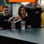 Matheus Ueta Instagram - Será que eles levam competição a sério? O Desafio do Copo D’água está lançado 👀 #los #losgrandes #desafio #challenge #trend #viral #humor #reels