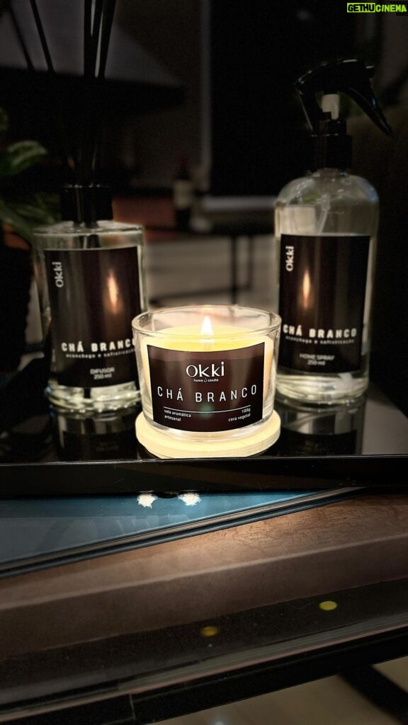 Matheus Ueta Instagram - ✨Nosso Kit Sofisticação é a escolha perfeita para um #MomentoOkki em um ambiente elegante e perfumado! ✨ O site já está no ar! Clique em Comprar agora e conheça nosso site!✨ #BeOkki #vela #velasaromaticas #Okki #relax #casa #aromas