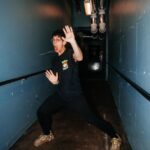 Matt Bennett Instagram - How do I do three shows a week without breaking a sweat? I eat my vegetables! 📷 by @elainetantra House of Blues San Diego
