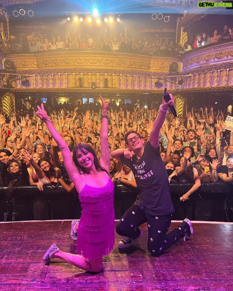 Matt Bennett Instagram - Shecago! Thank you for making me and @daniellamonet feel right at home! You guys are exciting and inviting! Truly a city for a person just like me! House of Blues Chicago