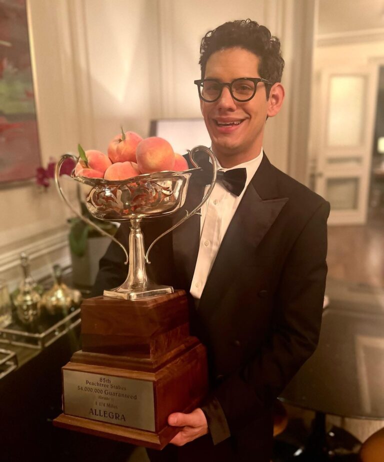 Matt Bennett Instagram - Anyone else into complex Lego and puppetry? Surprise! I snuck onto the set of @cw_dynasty last night and made a little appearance :) Big thanks to director @lizgillz and to the whole cast for allowing me to bring Cole to life. OH and thank you to the City of Atlanta for awarding me with the Best Boy In Town Peach Cup Grand Prix Award. Atlanta, Georgia