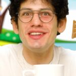 Matt Bennett Instagram - So delicious! Matt Bennett from Victorious shows YOU how to do a Tim Tam Slam! Australia! Low ticket warnings on all shows! Hypothetically let’s say we were going to add a few dates, where in Australia do you want @party101la to visit? Tim Tam!!!!!!