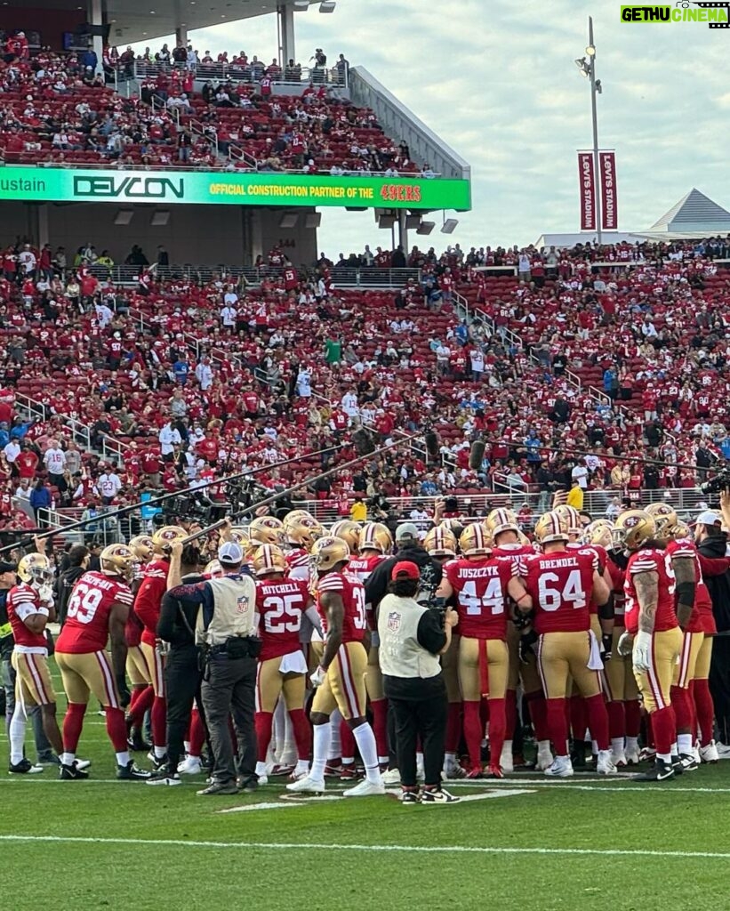 Matt Bomer Instagram - Thank you @49ers for an unforgettable game, and lifelong memory. See you at the Super Bowl! @levis #FTTB #doitforthebay Levi's Stadium