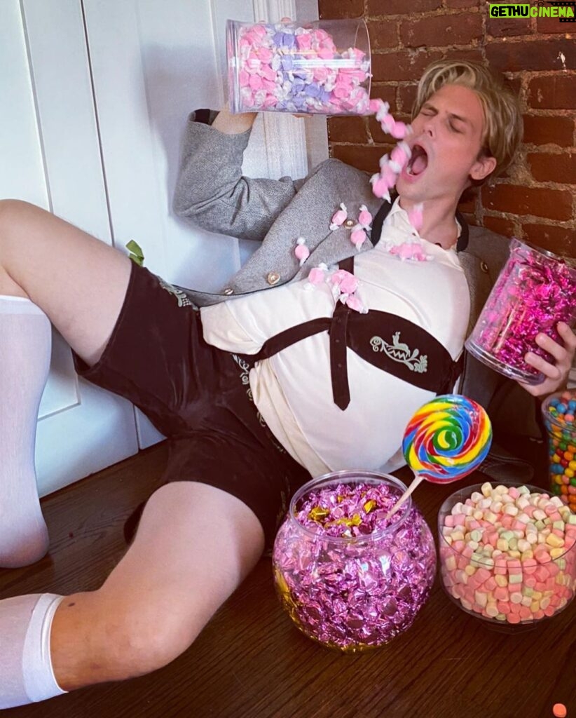 Matthew Gray Gubler Instagram - Matthew Gray Gloopler