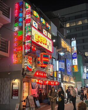 Matthew Hussey Instagram - Honeymoon in Japan! 🇯🇵🍜 🍱 

My 4th time, Audrey’s 1st…which has made it amazing to see it through her eyes as she experiences it all for the first time. She’s now as in love with it here as I am lol. (Japan live tour event anyone?? 😂❤️)

Do we have any friends out here who love our work and just found out we are here?? Let us know! We’ve been loving bumping into you all. 

I have so much to say about our visit here, but I’ll save it for another time as we’re supposed to be switching off. It was all I could do to do a little photo dump here today, but more to come when we get back. Sending you all love and hope you’re having a wonderful November! 🍂 

#honeymoon #japan #nikko #hakone #tokyo #kyoto #nara #osaka #ichiran #gora #mapleseason #inarishrine #yokocho