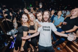 Matthew Lewis Instagram - I just discovered this great Scottish DJ in Vegas. He’s gonna be huge. Check him out. @calvinharris, thanks pal.
.
📸: @conormcdphoto