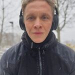 Matthias Schweighöfer Instagram – Grüße aus dem Berliner Winter. Heute Abend sehen wir uns auf dem Sofa, oder? #FamilySwitch ab sofort auf @netflixde.
Watch #FamilySwitch on @netflix with @jennifer.garner @ememyers  @edhelms @bradynoon and your Matcha Schweighöfer 🎬