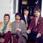 Matthias Schweighöfer Instagram - Am Sonntag gehts wieder weiter und die Deutschen Beatles bringen die Prime Time zum Beben. WSMDS am Sonntag, 20.15 Uhr @prosieben I want to host your show / alle gegen Joko Ono / Come together, leave alone. Der beste Kommentar gewinnt was!