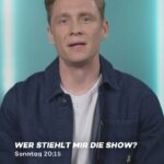 Matthias Schweighöfer Instagram - Matthias ist bereit, alles zu geben, um Joko die Show zu stehlen! Was denkt ihr, wird er sich die Show schnappen? 💪#WSMDS 👉„Wer stiehlt mir die Show?“ - Sonntag um 20:15 Uhr auf ProSieben oder streamen auf Joyn!