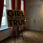 Matthias Schweighöfer Instagram - Meet the legend! We're are on tour in Munich for the world premiere of "Girl You Know It's True" - Save the date: 21st of December, the Story of #MilliVanilli @leoninestudios Meet the legend. Wir sind auf Tour in München zur Weltpremiere von "Girl You Know It's True". Merkt euch den 21. Dezember, die Story von und über Milli Vanilli. 📸@lenahogekamp