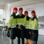 Matthias Schweighöfer Instagram - A little Suchbild for you ... Wer findet mich inmitten der @cocacola_de Crew, die ich beim Werksbesuch in Mannheim kennenlernen durfte?  Danke nochmal für den Blick hinter die Kulissen der Mehrweg-Produktion. Grüße gehen raus an euch!  📸 @lenahogekamp #CocaCola #Mehrweg #gehmitunsdenmehrweg Mannheim, Germany