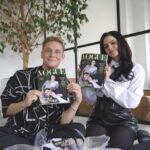 Matthias Schweighöfer Instagram - Ab zum Kiosk! Unsere Oktober-Ausgabe mit den Cover-Stars Ruby O. Fee und Matthias Schweighöfer ist ab heute erhältlich. Via Link in unserer Bio kann das Heft auch bequem nach Hause bestellt werden. Viel Spaß beim Lesen! #voguegermany #vogueoctober (Cover-Stars: @rubyofee und @matthiasschweighoefer für @voguegermany, Videograph: @julian_mathieu_)