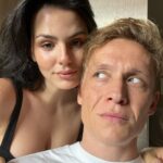 Matthias Schweighöfer Instagram - Happy Birthday to this beautiful human being. The most incredible person I know. I love you @rubyofee ❤️ Wie schön das du geboren bist, wir hätten dich sonst sehr vermisst. 🎉🎉 Alles Gute, Liebe Ute:) Happy Birthday Kisses