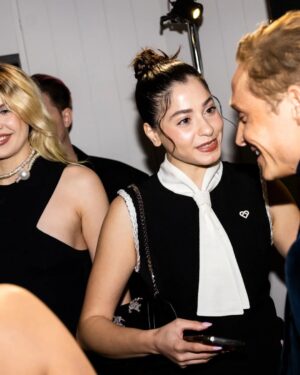 Matthias Schweighöfer Instagram - Was für ein Abend! Gestern durften @rubyofee und ich unser aller erstes @tiffanyandco Dinner in Berlin co-hosten und was sollen wir sagen, es war unfassable! Danke, danke an alle, die gekommen sind, um mit uns zu essen, lachen, reden und unsere Reise als Brand Ambassadors für die neue Lock Collection zu feiern! #tiffanylock 

What an evening! Yesterday @rubyofee and I had the honor to co-host our very first @tiffanyandco dinner in Berlin and what can we say, it was unfassable! Thank you!!! Thanks for everyone who came to eat, laugh, talk and celebrate our journey as Brand Ambassadors for the new Lock Collection! #tiffanylock

📸@clemensporikys
