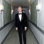 Matthias Schweighöfer Instagram - Das war crazy. Die @goldenglobes ❤️. 5 Awards für Oppenheimer. Und dann noch dieser schöne Anzug von @tomford Wie fandet ihr den Film. Habt ihr ihn gesehen? Ja, nein, vielleicht. Guckt ihn euch an. Er ist ein masterpiece. Thank you. Und Danke. Liebe an Euch🫶🫶 Photos by the amazing @rubyofee OMG. What a night. 5 Awards at the @goldenglobes for Oppenheimer. Crazy. And this beautiful suit by @tomford Did you see Oppenheimer? Yes, No, Maybe.? Watch it, it’s a masterpiece. Thank you. Love, M