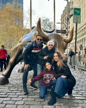 Maura Rivera Instagram - Las postales más lindas que me dejó NY 🗽un viaje con un propósito familiar disfrutado a mil ❤️🎄 

#estatuadelalibertad #wallstreet #puentebrooklyn #brooklynbridge #centralpark #timesquare #newyork #newyorkcity #