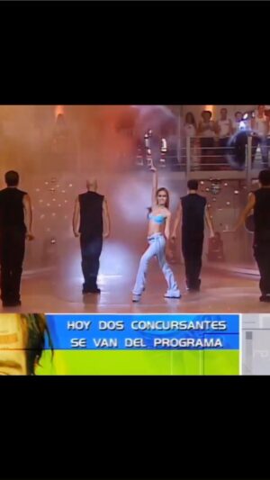 Maura Rivera Instagram - Que lindo recuerdo 🫶🏼 una niña de 18 años bailando con toda la fuerza para seguir en competencia y cumplir sus sueños, recuerdo perfecto ese día bailaba para no ser eliminada. 
Cumplí muchas metas que me propuse , crecí ,tome buenas y malas decisiones, madure antes de tiempo  ufff tantas historias 
Este hermoso recuerdo lo comparto con ustedes hoy después de 20 años.
Aún sigo trabajando y creyendo en mis sueños y proyectos nunca rendirse siempre avanzar y rodearse de buena energía  y ojalá hacer siempre lo que amas ❤️🙌🏼 #tbt #ñ
Mencionar a los bailarines profesionales que durante tantos años nos acompañaron en tantos montajes ❤️