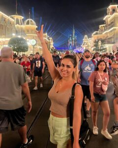 Maura Rivera Instagram - Magic kingdom siempre es hermoso volver 👑🏰❤️ #wheredreamscometrue #magickingdom Magic Kingdom