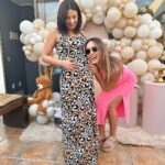 Maura Rivera Instagram - Atesorando hermosos momentos @danicastillomusica @rodrigodiazrioseco 🤰🏻🤍👼🏼 #amigos #babyshower Santiago, Chile