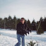 Mauricio Montaner Instagram - Guerra de nieve contra @camilo capturada por @evaluna ☃️ espero estén disfrutando este tiempo con sus familias. Los amo