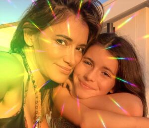 Max Greenfield Instagram - No Filter 
My ❤️
#diadelasmadres 
@tesssanchezgreenfield