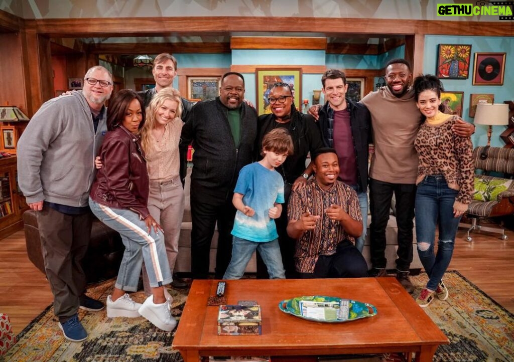 Max Greenfield Instagram - #TheNeighborhood is ALL NEW TONIGHT!!! Tonight at 8pm @theneighborhood @cedtheentertainer @bethbehrs @tichinaarnold @mrmarcelspears @sheaunmckinney @cbstvstudios @cbstv